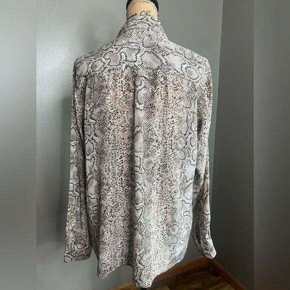 Gerard Darel animal print silk button up blouse size 10 mobwife mobwifeaesthetic - Picture 2 of 10